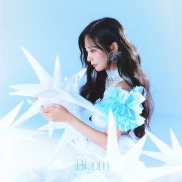 Bloom 앨범 커버